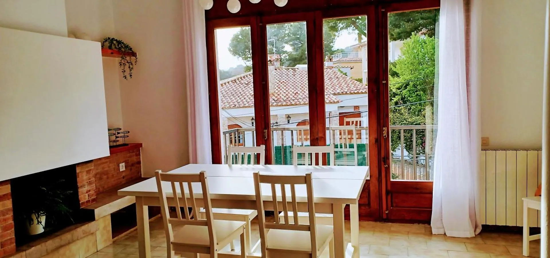 شقة Agradable Casa Con Terraza En S'Agaro سان فيليو ذي غيشولس